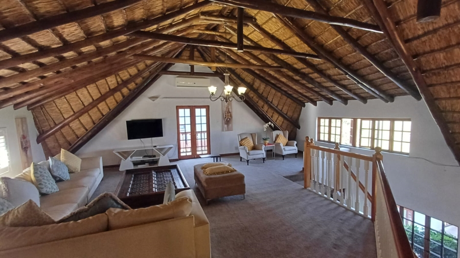 6 Bedroom Property for Sale in Kosmos North West